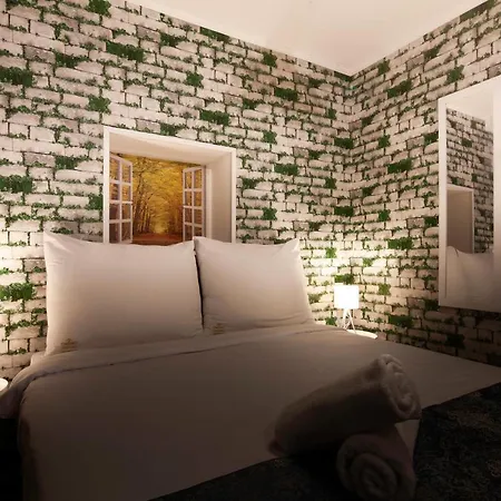 Moss Boutique Apartment
